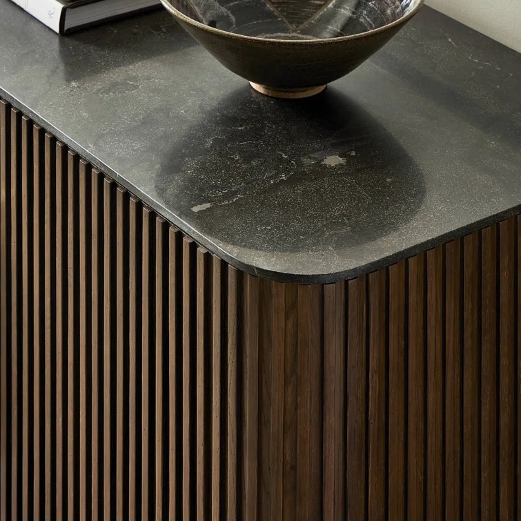 Verity sleek Console